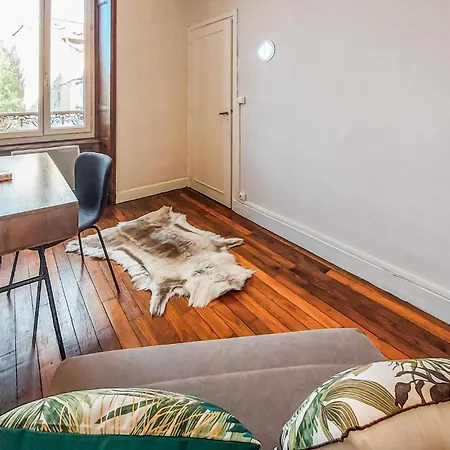 3 Bedroom Cozy In Ardes Chausse Haut