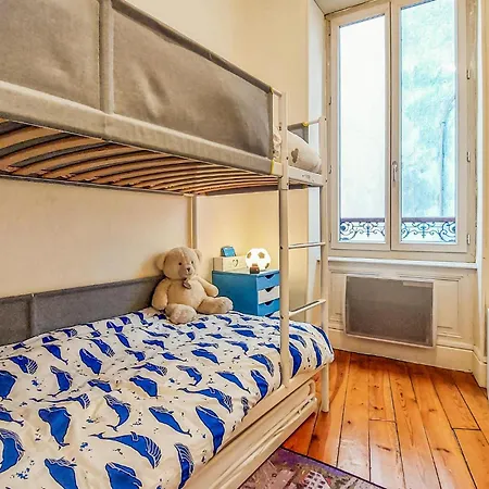 3 Bedroom Cozy In Ardes *